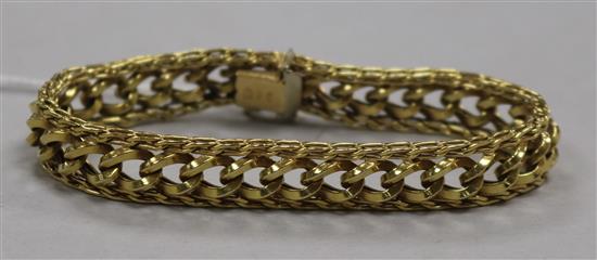 An Italian Uno-A-Erre 18ct gold fancy curblink bracelet, 19.3cm,